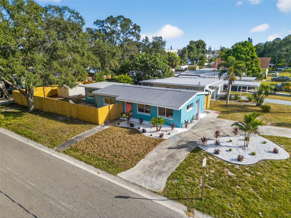 For Sale: $469,900 (3 beds, 2 baths, 1305 Square Feet)