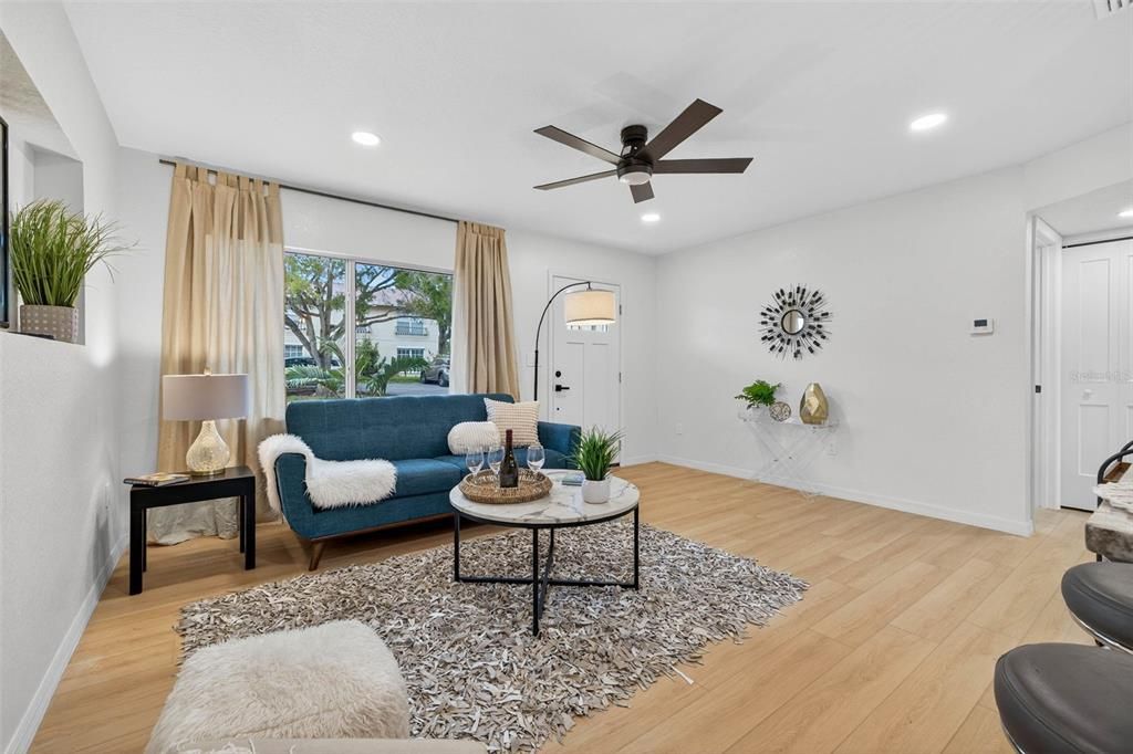 For Sale: $469,900 (3 beds, 2 baths, 1305 Square Feet)