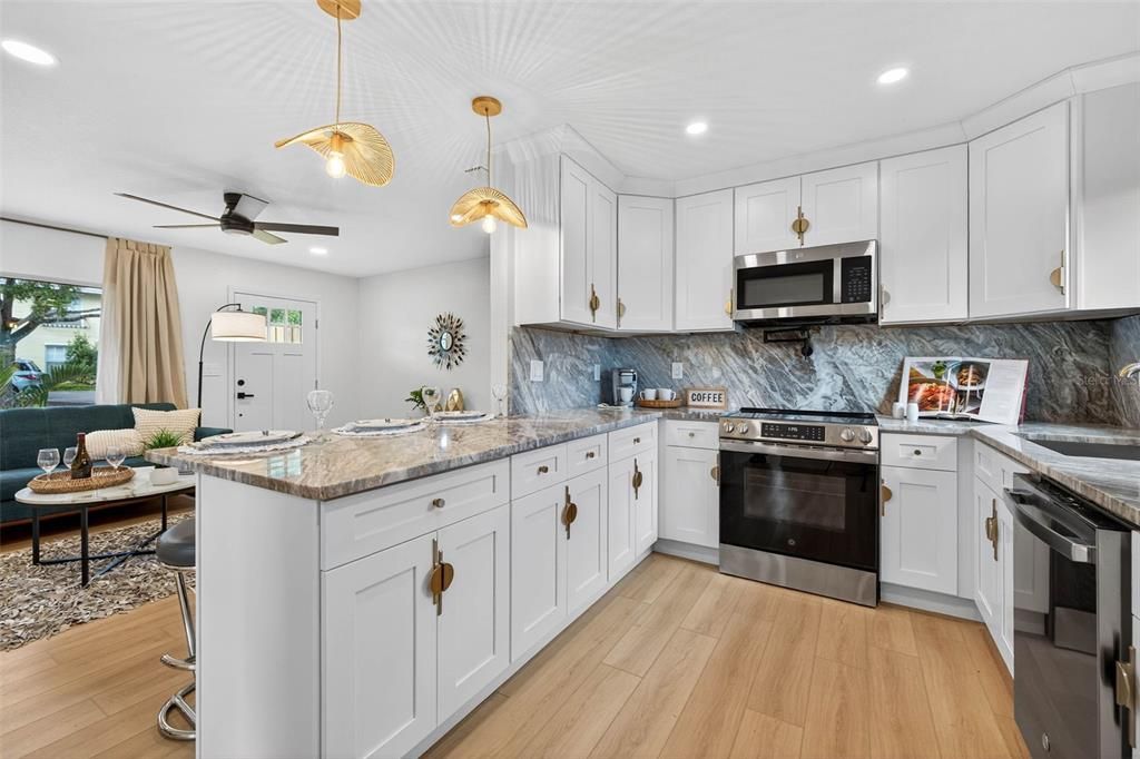 For Sale: $469,900 (3 beds, 2 baths, 1305 Square Feet)