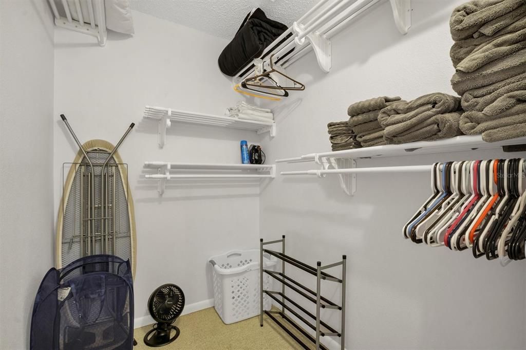 待售: $144,000 (2 贝兹, 2 浴室, 1088 平方英尺)