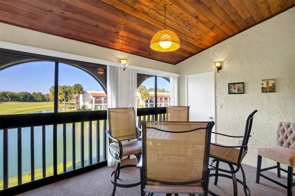 待售: $144,000 (2 贝兹, 2 浴室, 1088 平方英尺)