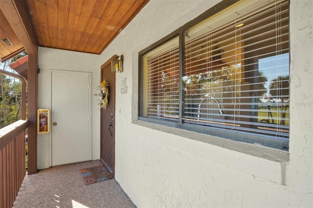 待售: $144,000 (2 贝兹, 2 浴室, 1088 平方英尺)