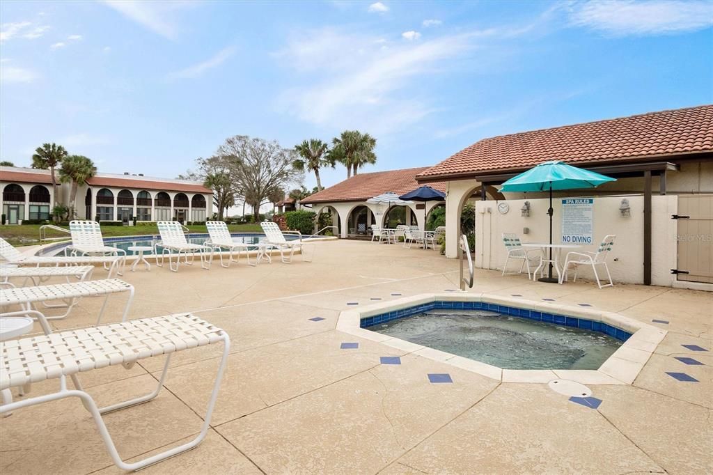 待售: $144,000 (2 贝兹, 2 浴室, 1088 平方英尺)