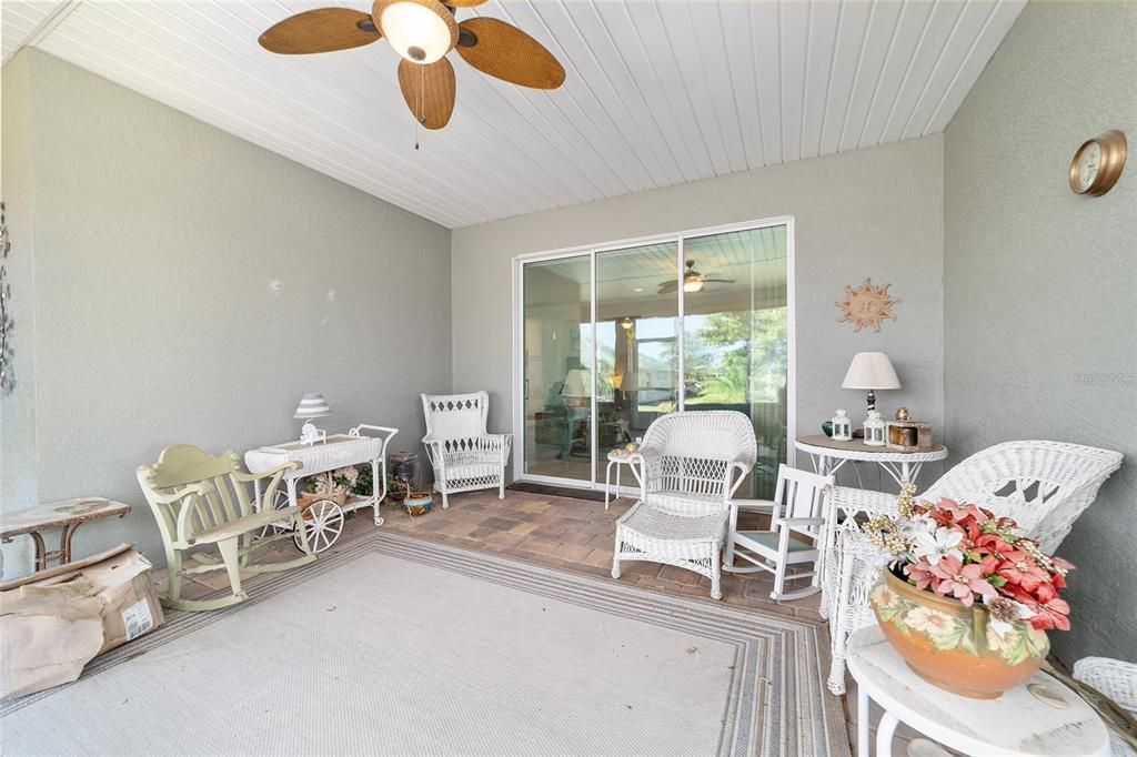 For Sale: $442,000 (3 beds, 3 baths, 2450 Square Feet)