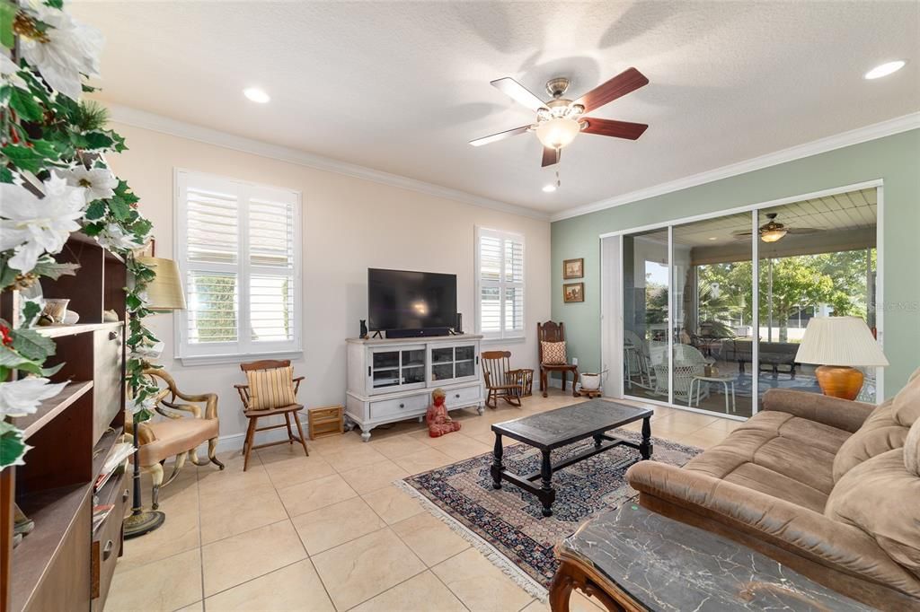 For Sale: $442,000 (3 beds, 3 baths, 2450 Square Feet)