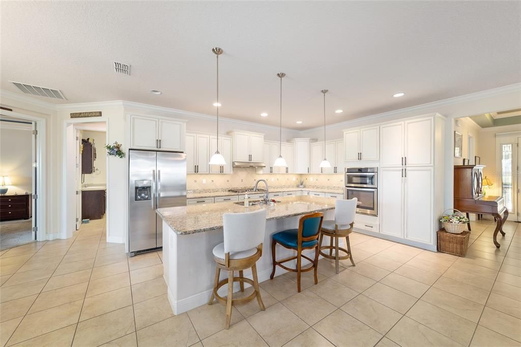 For Sale: $442,000 (3 beds, 3 baths, 2450 Square Feet)