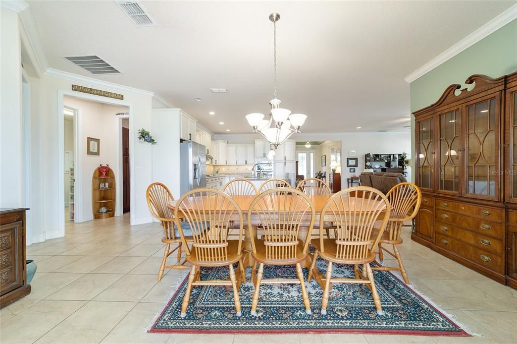 For Sale: $442,000 (3 beds, 3 baths, 2450 Square Feet)