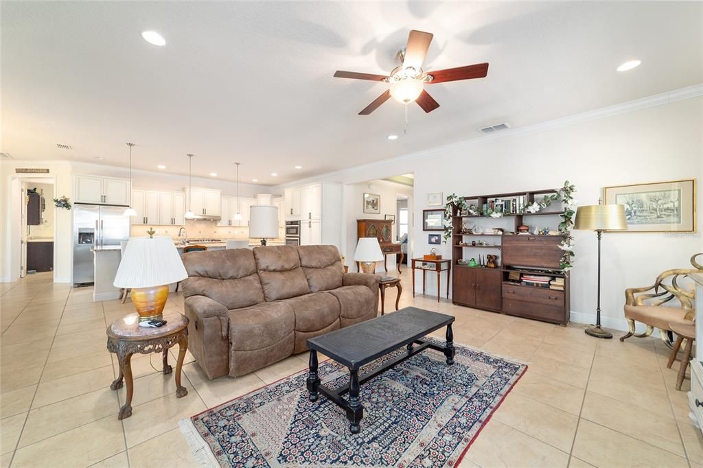 For Sale: $442,000 (3 beds, 3 baths, 2450 Square Feet)