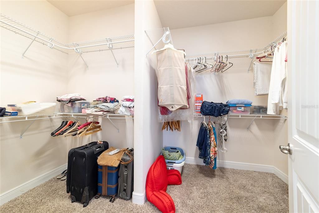 For Sale: $442,000 (3 beds, 3 baths, 2450 Square Feet)