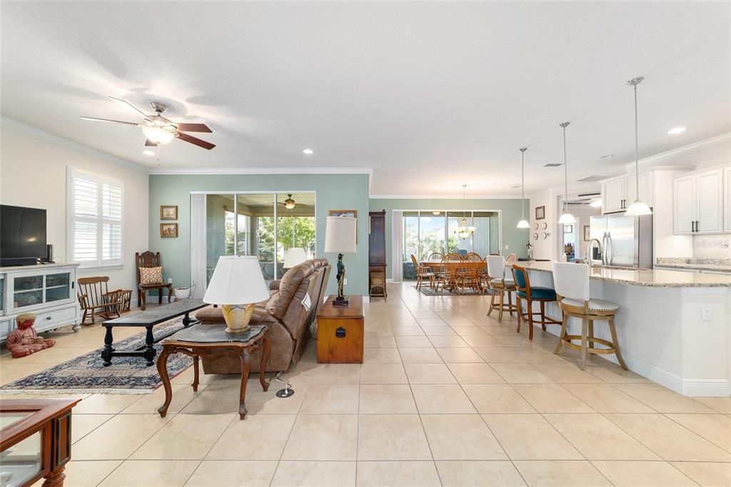 For Sale: $442,000 (3 beds, 3 baths, 2450 Square Feet)