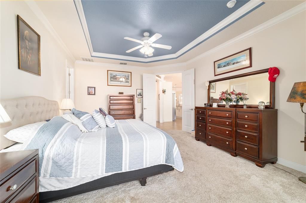 For Sale: $442,000 (3 beds, 3 baths, 2450 Square Feet)