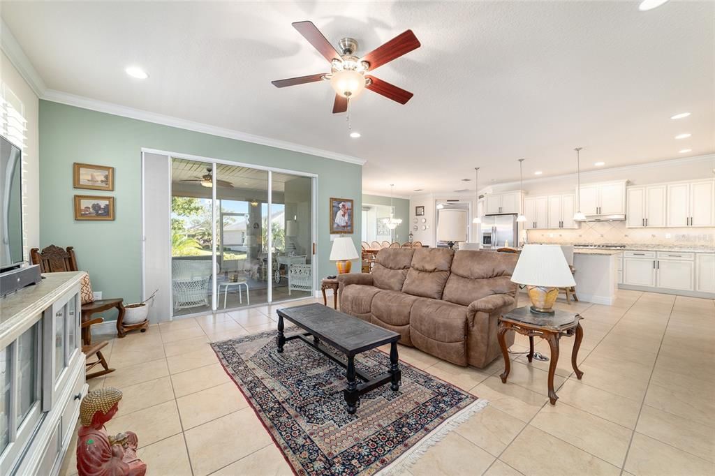 For Sale: $442,000 (3 beds, 3 baths, 2450 Square Feet)