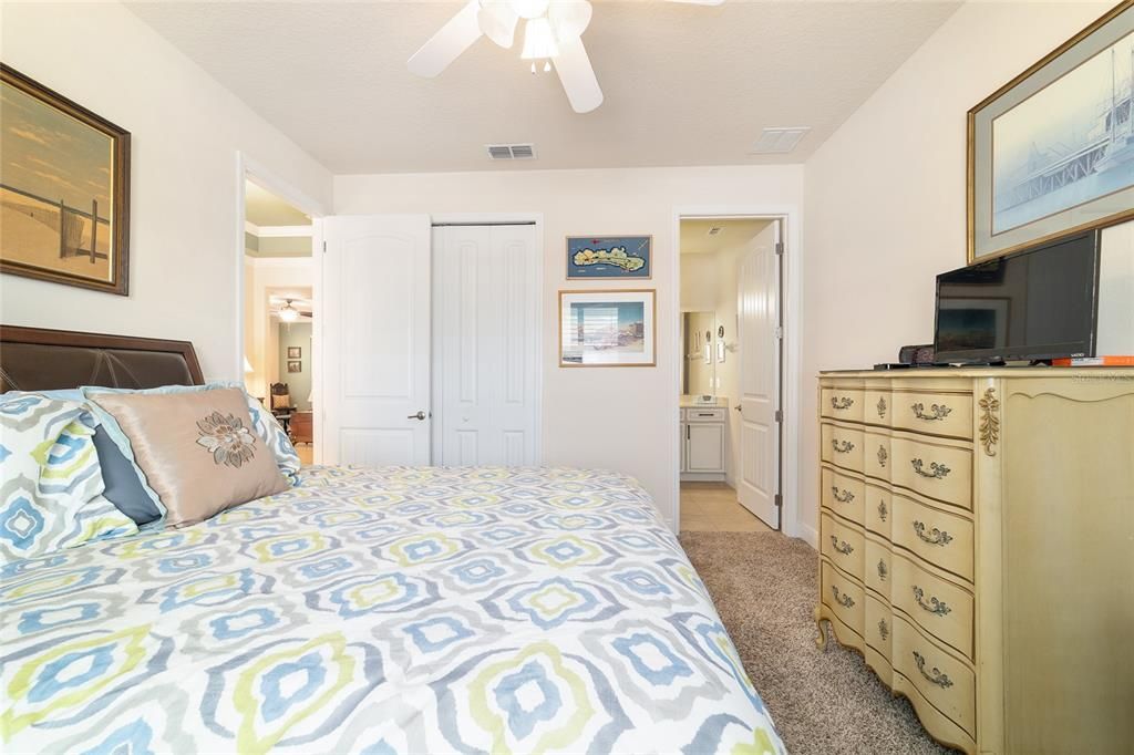 For Sale: $442,000 (3 beds, 3 baths, 2450 Square Feet)