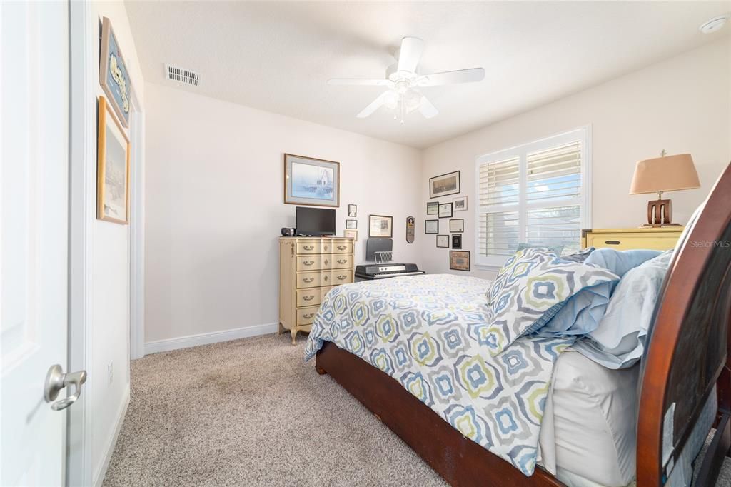 For Sale: $442,000 (3 beds, 3 baths, 2450 Square Feet)