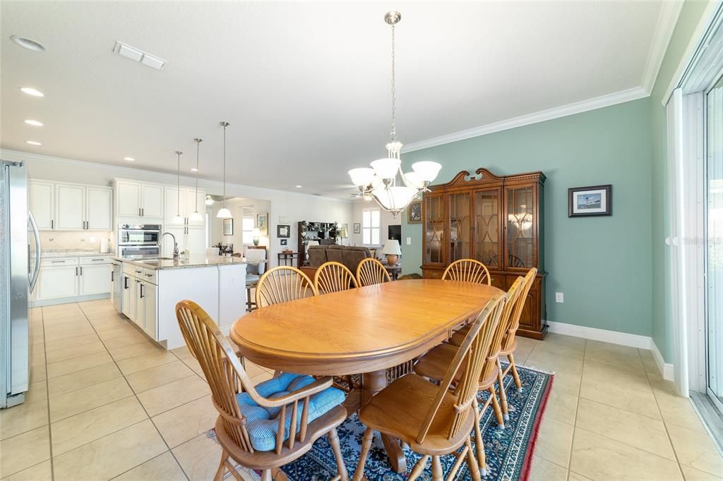 For Sale: $442,000 (3 beds, 3 baths, 2450 Square Feet)