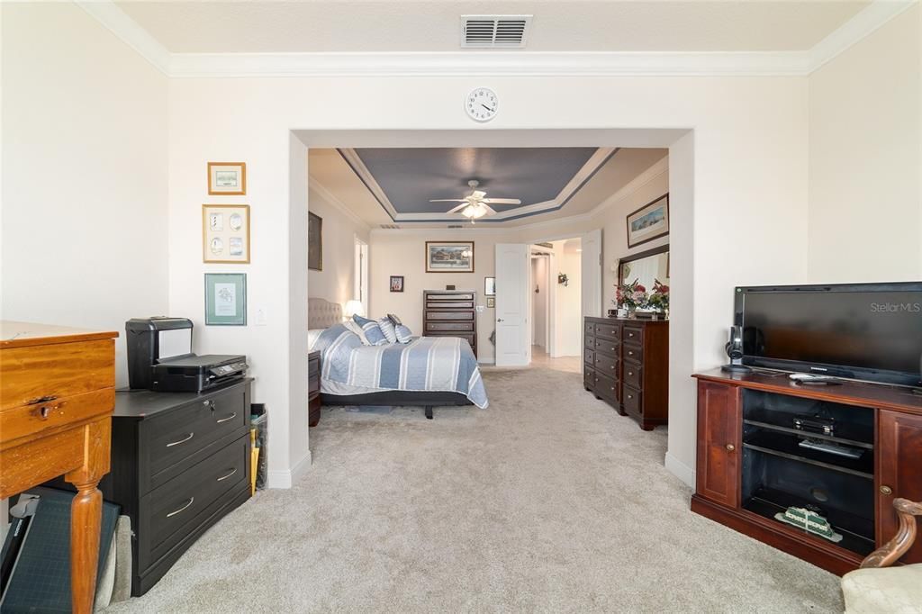 For Sale: $442,000 (3 beds, 3 baths, 2450 Square Feet)