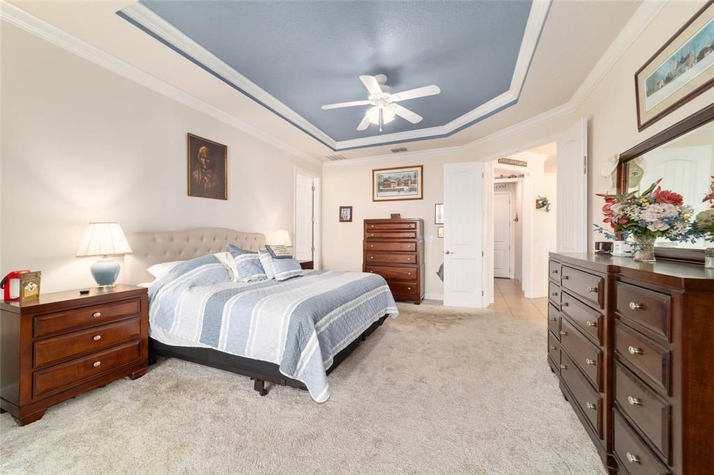 For Sale: $442,000 (3 beds, 3 baths, 2450 Square Feet)