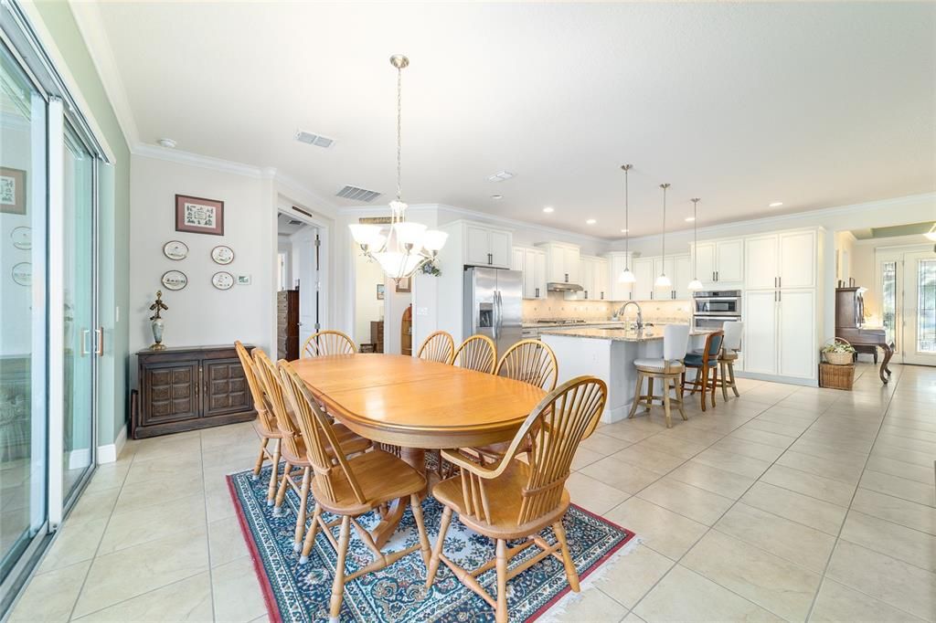 For Sale: $442,000 (3 beds, 3 baths, 2450 Square Feet)