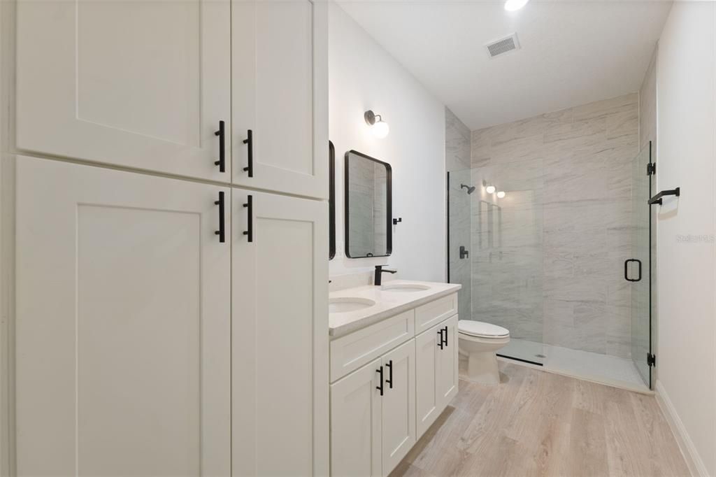 For Sale: $305,000 (4 beds, 2 baths, 1751 Square Feet)