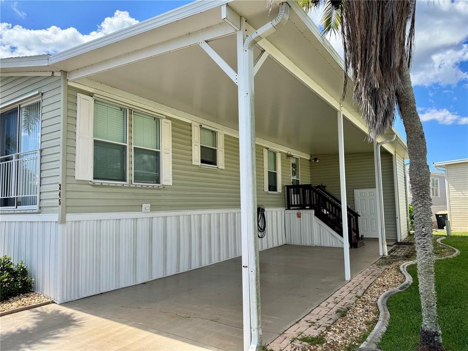 For Sale: $165,000 (2 beds, 2 baths, 1269 Square Feet)