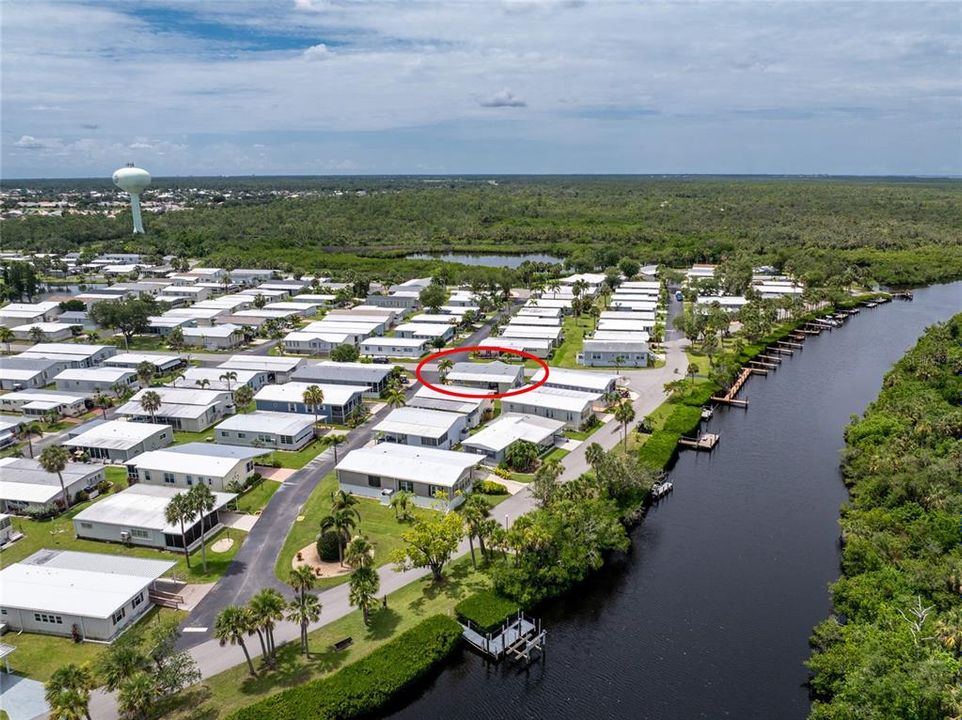 For Sale: $165,000 (2 beds, 2 baths, 1269 Square Feet)