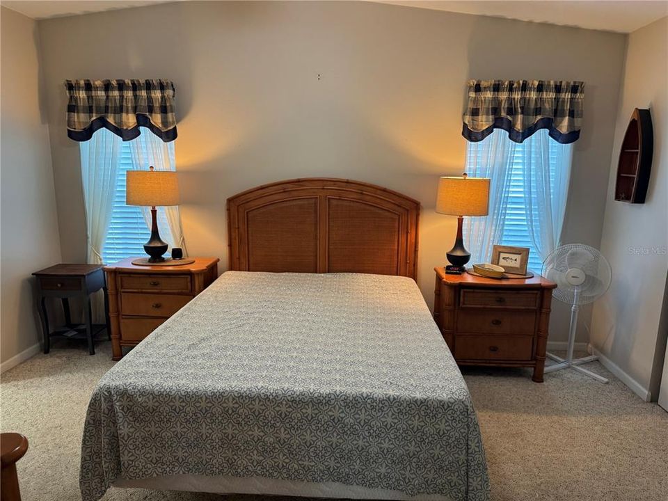 For Sale: $165,000 (2 beds, 2 baths, 1269 Square Feet)