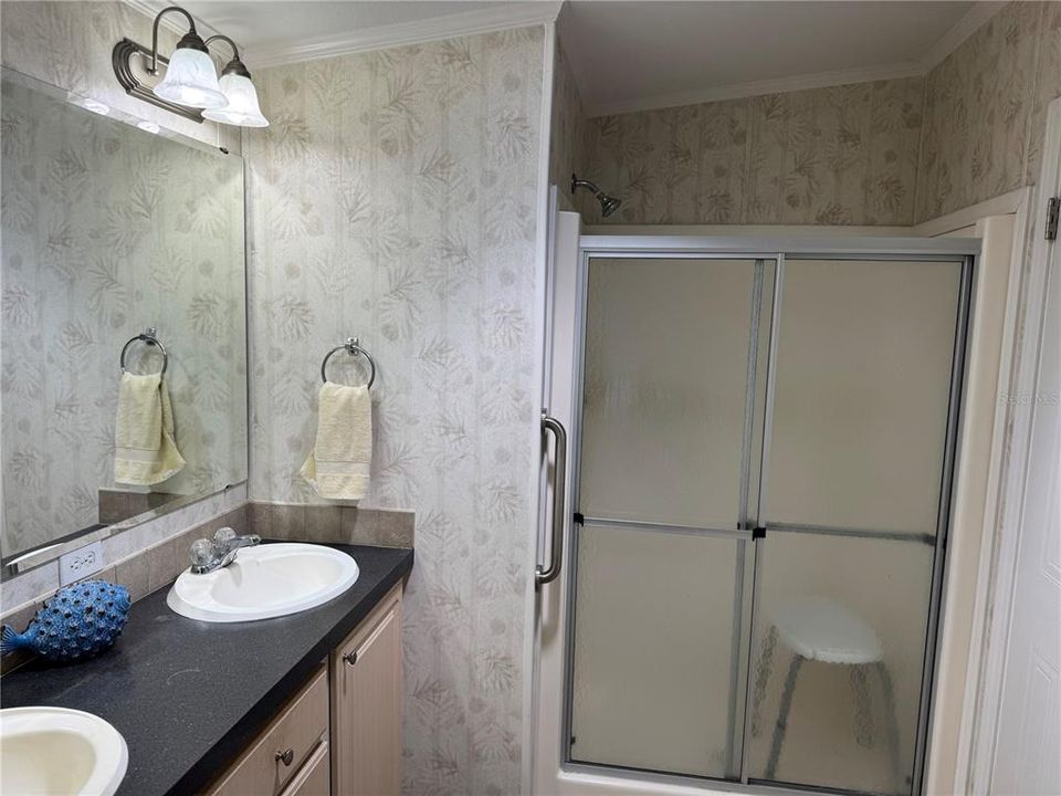 For Sale: $165,000 (2 beds, 2 baths, 1269 Square Feet)