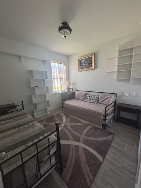 For Rent: $1,800 (4 beds, 2 baths, 1682 Square Feet)