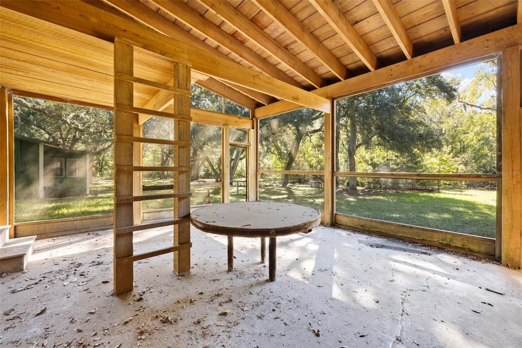 На продажу: $399,900 (5 спален, 3 ванн, 2278 Квадратных фут)