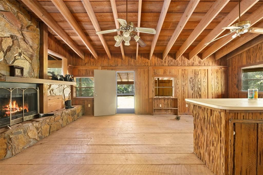 На продажу: $399,900 (5 спален, 3 ванн, 2278 Квадратных фут)