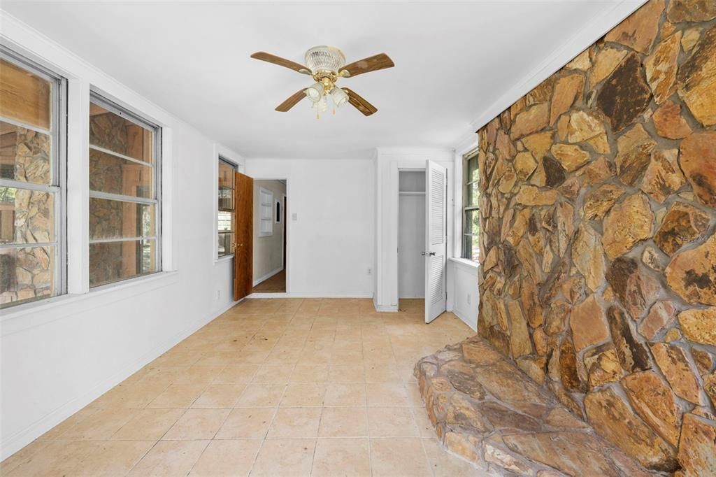 На продажу: $399,900 (5 спален, 3 ванн, 2278 Квадратных фут)