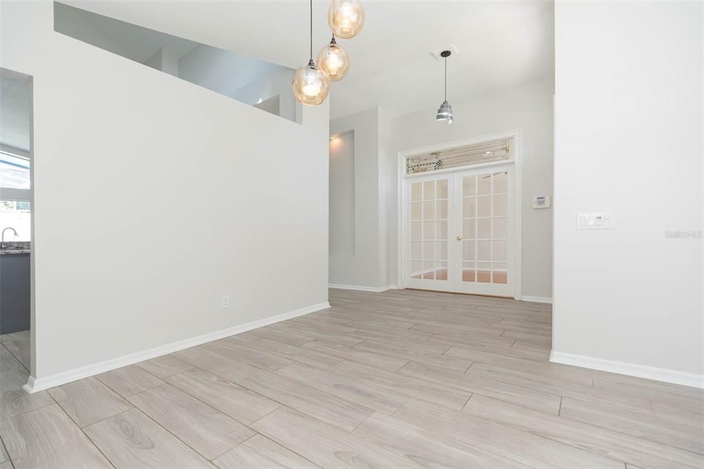 Activo con contrato: $539,900 (4 camas, 3 baños, 2573 Pies cuadrados)