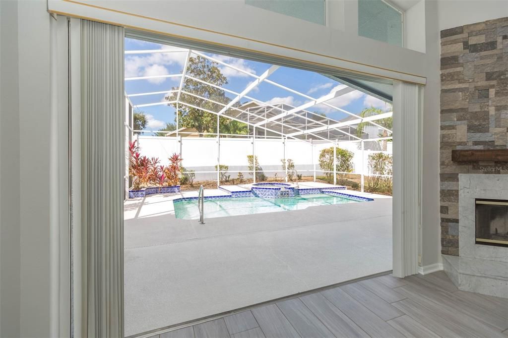 Activo con contrato: $539,900 (4 camas, 3 baños, 2573 Pies cuadrados)