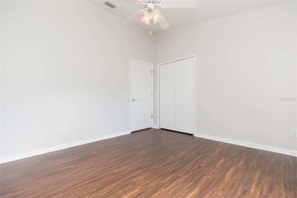 Activo con contrato: $539,900 (4 camas, 3 baños, 2573 Pies cuadrados)