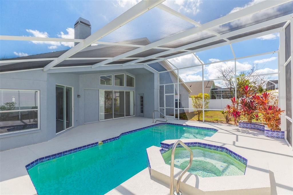 Activo con contrato: $539,900 (4 camas, 3 baños, 2573 Pies cuadrados)