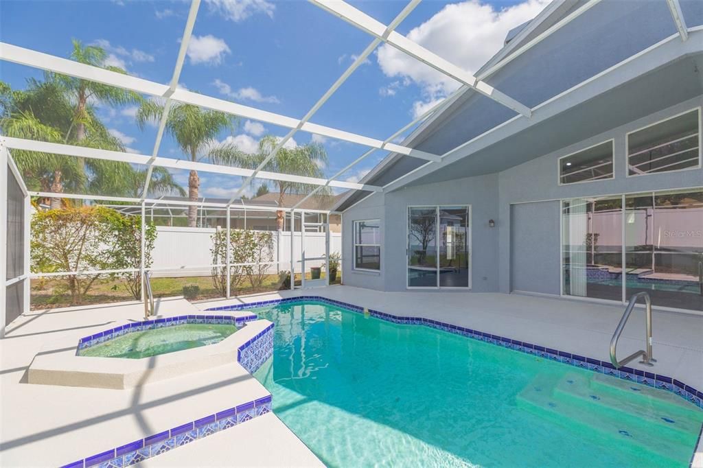 Activo con contrato: $539,900 (4 camas, 3 baños, 2573 Pies cuadrados)