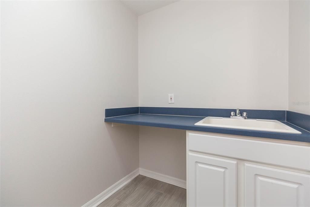 Activo con contrato: $539,900 (4 camas, 3 baños, 2573 Pies cuadrados)