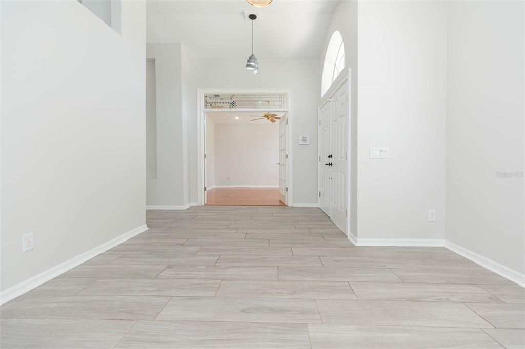 Activo con contrato: $539,900 (4 camas, 3 baños, 2573 Pies cuadrados)