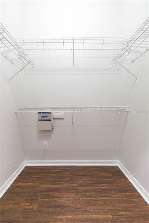 Activo con contrato: $539,900 (4 camas, 3 baños, 2573 Pies cuadrados)