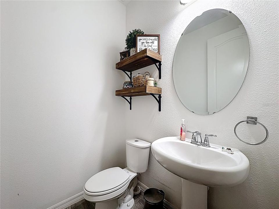 For Sale: $340,000 (3 beds, 2 baths, 1609 Square Feet)