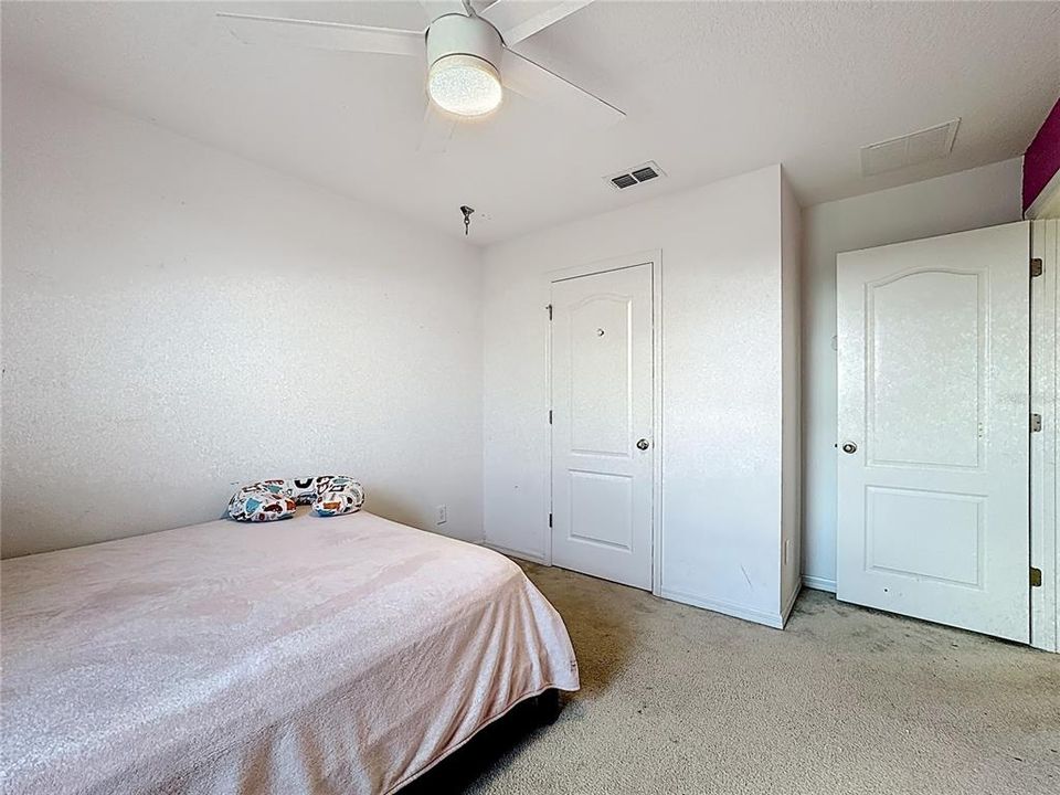 For Sale: $340,000 (3 beds, 2 baths, 1609 Square Feet)