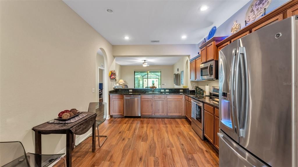 待售: $490,000 (3 贝兹, 2 浴室, 2038 平方英尺)