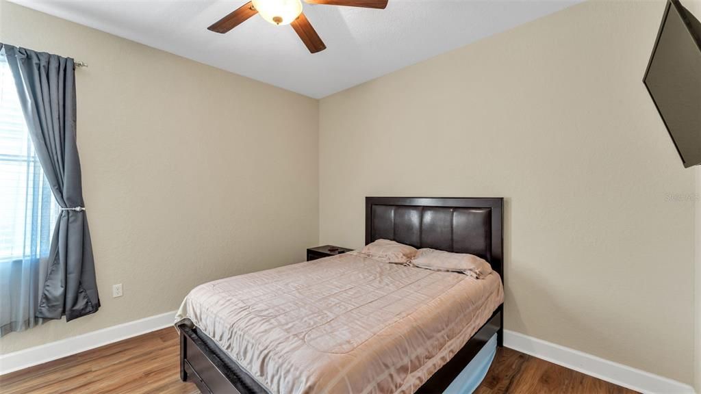 待售: $490,000 (3 贝兹, 2 浴室, 2038 平方英尺)