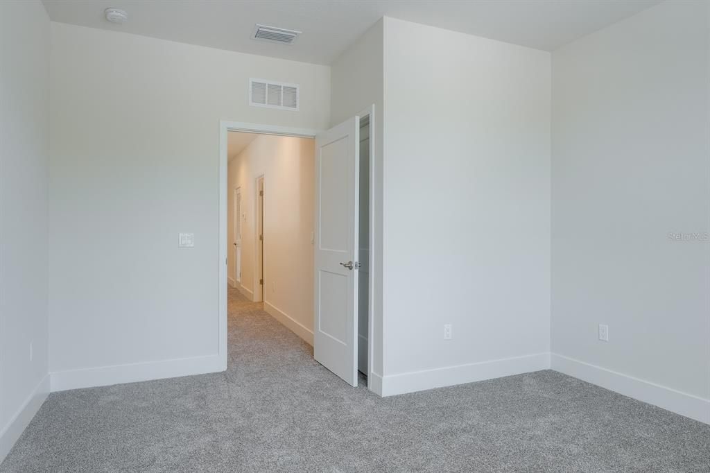 For Sale: $799,900 (4 beds, 3 baths, 2150 Square Feet)