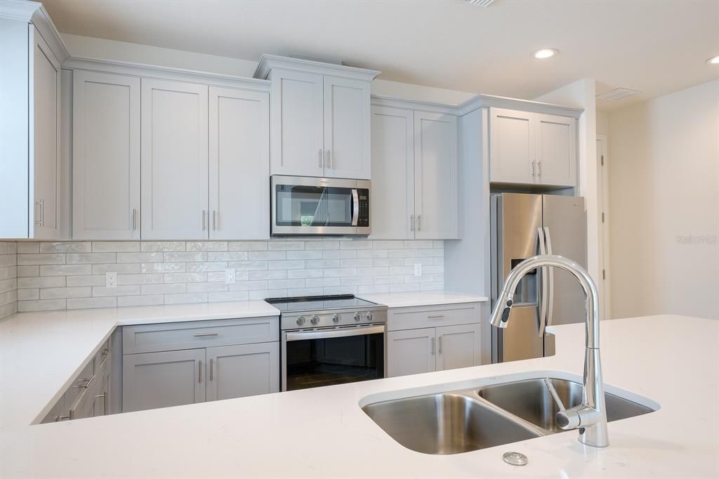 For Sale: $799,900 (4 beds, 3 baths, 2150 Square Feet)