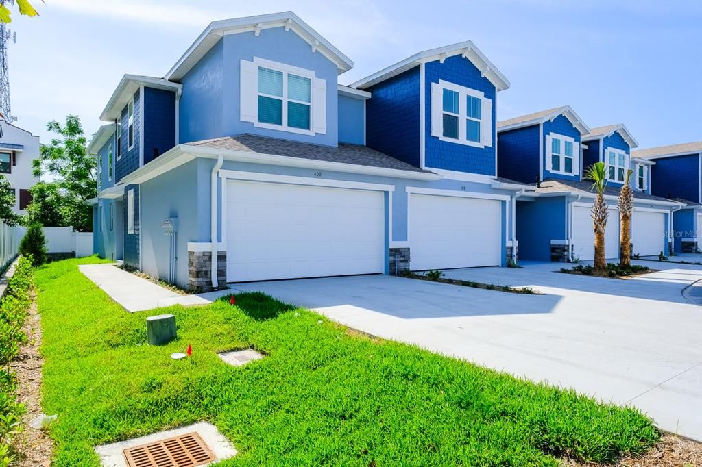 For Sale: $799,900 (4 beds, 3 baths, 2150 Square Feet)