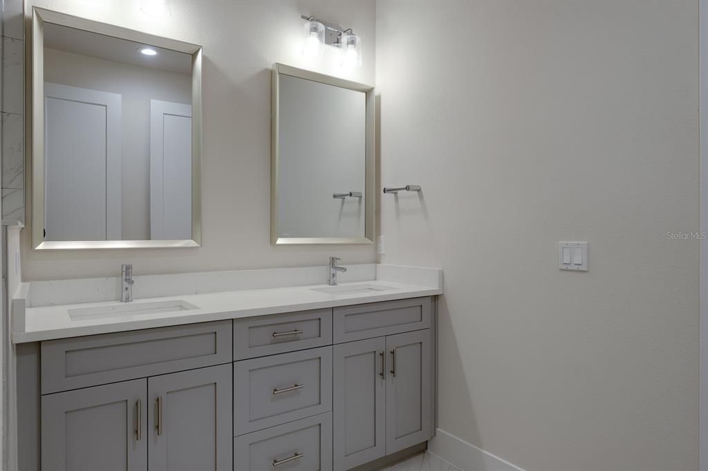 For Sale: $799,900 (4 beds, 3 baths, 2150 Square Feet)