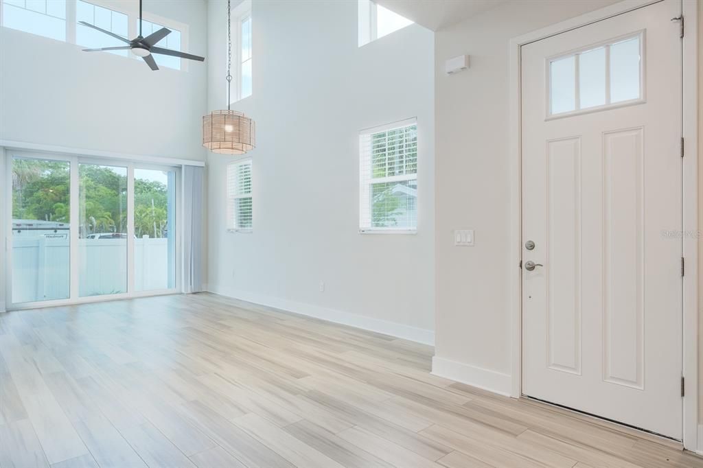 For Sale: $799,900 (4 beds, 3 baths, 2150 Square Feet)