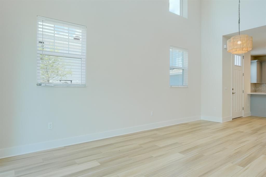 For Sale: $799,900 (4 beds, 3 baths, 2150 Square Feet)