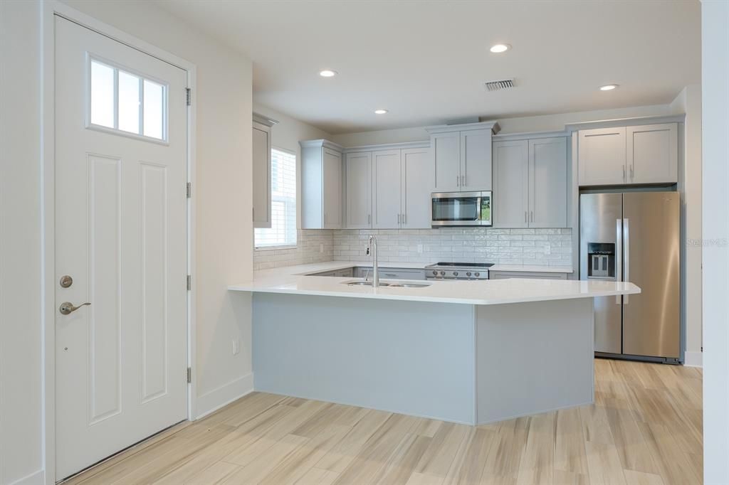 For Sale: $799,900 (4 beds, 3 baths, 2150 Square Feet)